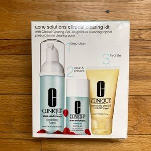 CLINIQUE
Acne Solutions Clinical Clearing Kit